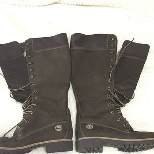 Timberland, women’s size 8. Brown.